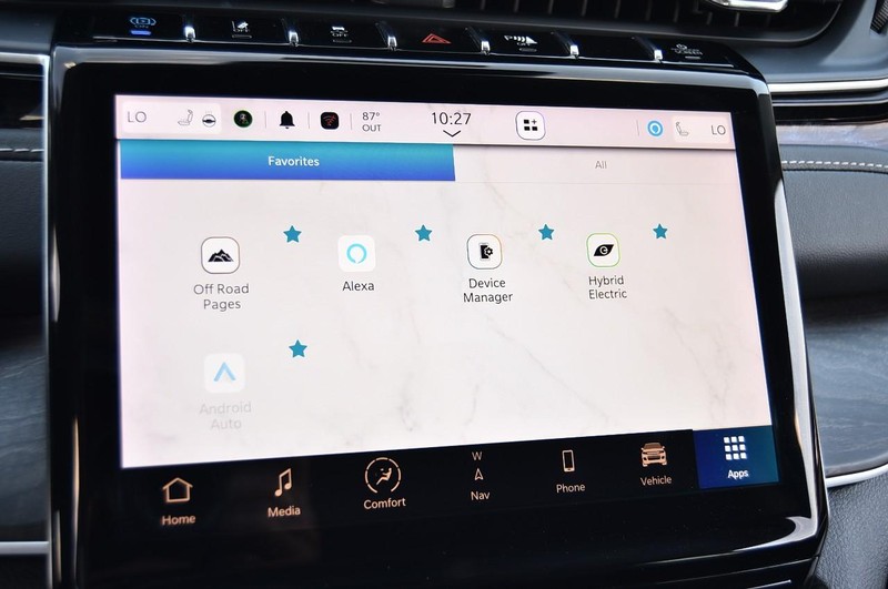 Jeep Grand Cherokee 4xe Vehicle Image 17