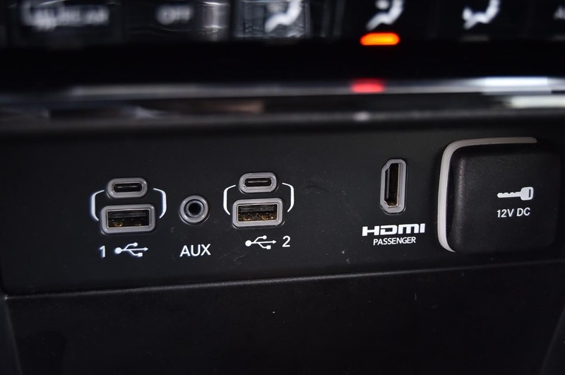 Jeep Grand Cherokee 4xe Vehicle Image 19