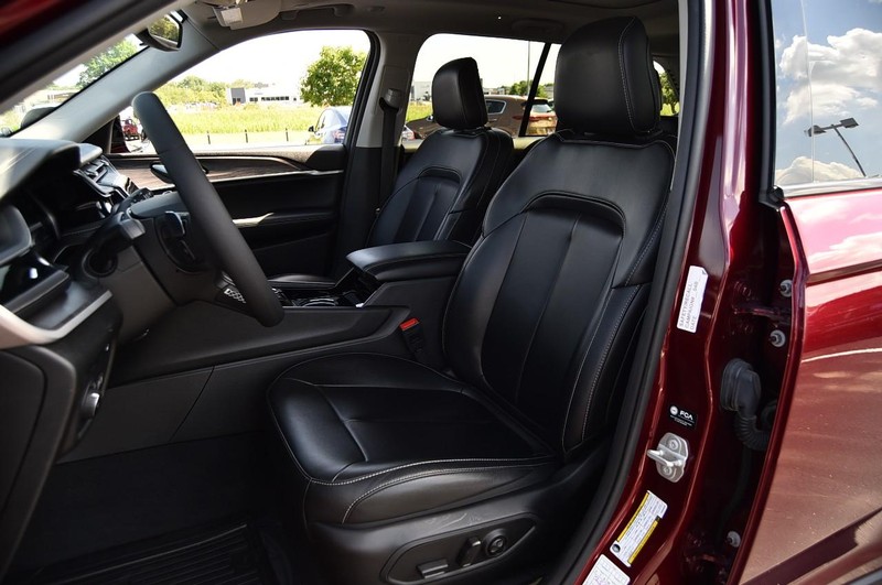 Jeep Grand Cherokee 4xe Vehicle Image 23