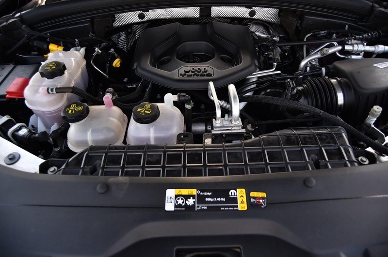 Jeep Grand Cherokee 4xe Vehicle Image 30