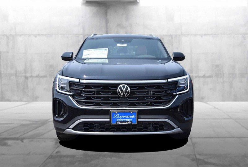 Volkswagen Atlas Cross Sport Vehicle Image 04