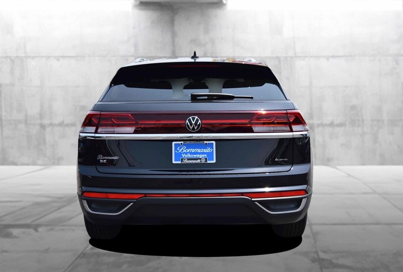 Volkswagen Atlas Cross Sport Vehicle Image 06