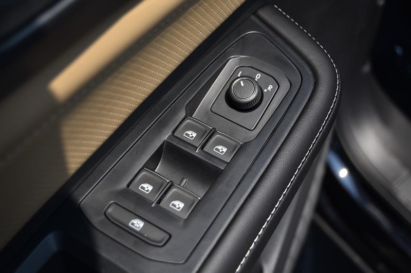 Volkswagen Atlas Cross Sport Vehicle Image 08