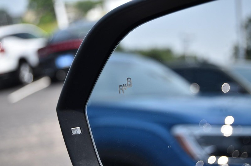 Volkswagen Atlas Cross Sport Vehicle Image 09