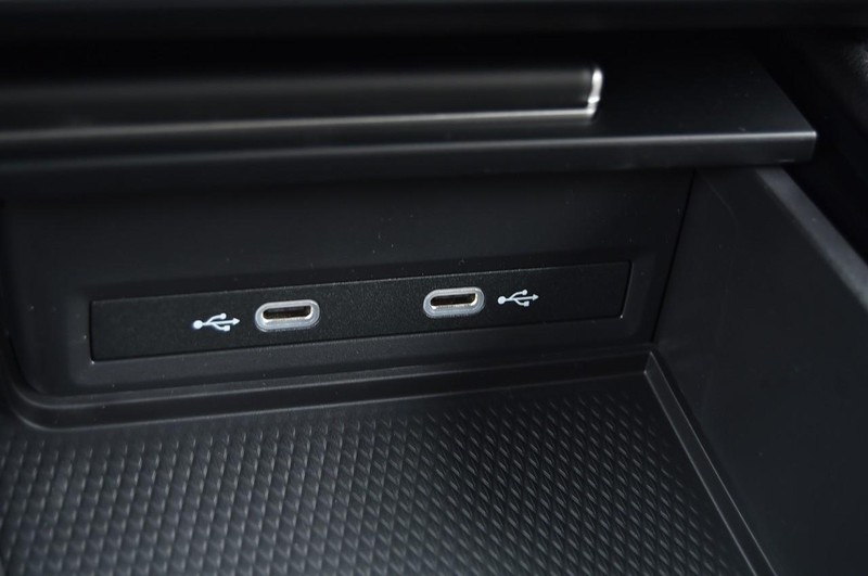 Volkswagen Atlas Cross Sport Vehicle Image 15