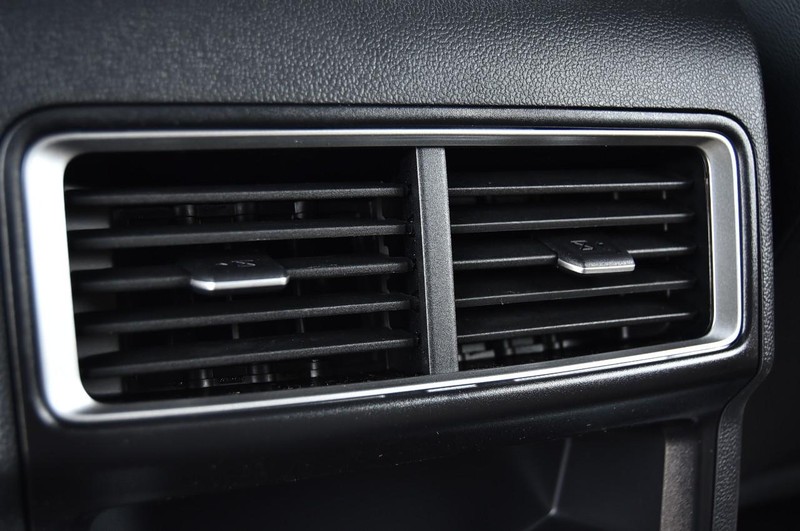 Volkswagen Atlas Cross Sport Vehicle Image 21