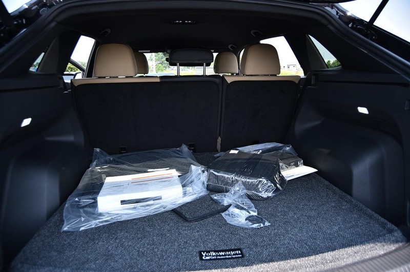 Volkswagen Atlas Cross Sport Vehicle Image 23
