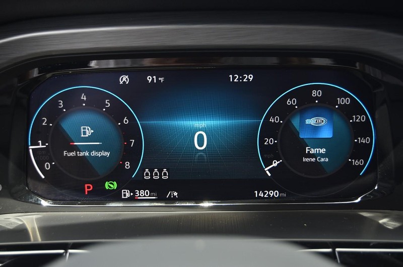 Volkswagen Atlas Cross Sport Vehicle Image 11