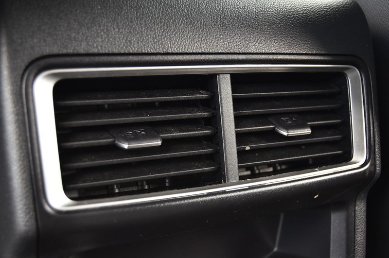Volkswagen Atlas Cross Sport Vehicle Image 21