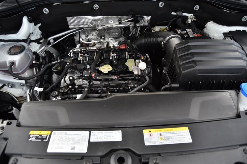 Volkswagen Atlas Cross Sport Vehicle Image 24