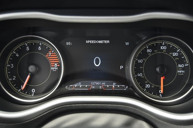 Jeep Cherokee Vehicle Image 13