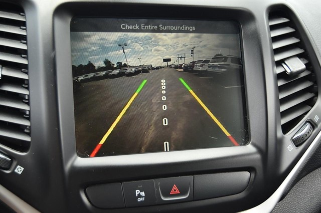 Jeep Cherokee Vehicle Image 14