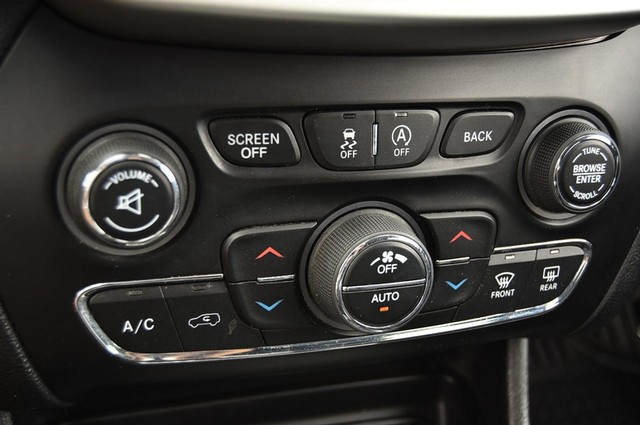 Jeep Cherokee Vehicle Image 16