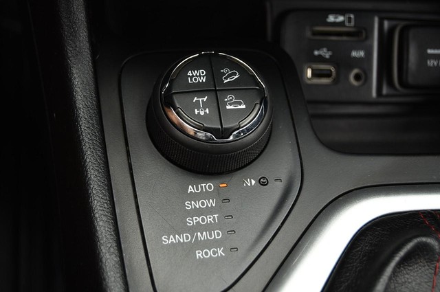 Jeep Cherokee Vehicle Image 18