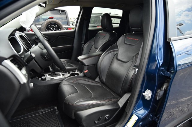 Jeep Cherokee Vehicle Image 21