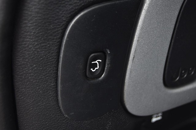 Jeep Cherokee Vehicle Image 26