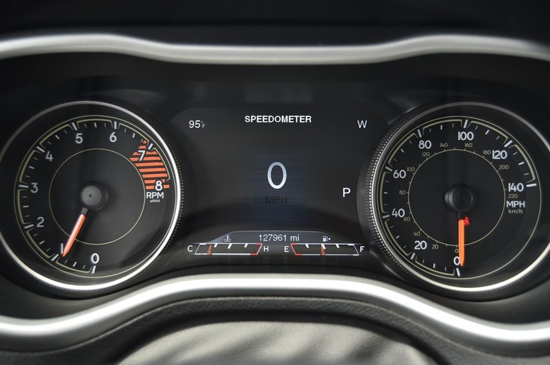 Jeep Cherokee Vehicle Image 13