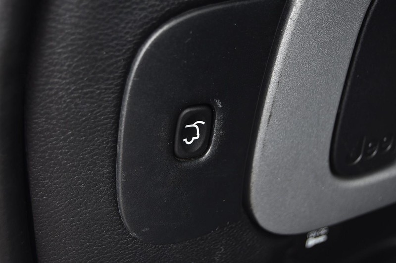 Jeep Cherokee Vehicle Image 26