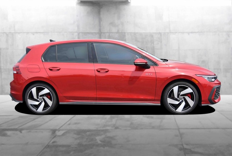 Volkswagen Golf GTI Vehicle Image 05
