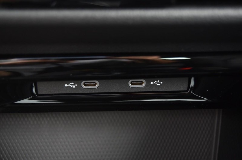 Volkswagen Golf GTI Vehicle Image 15