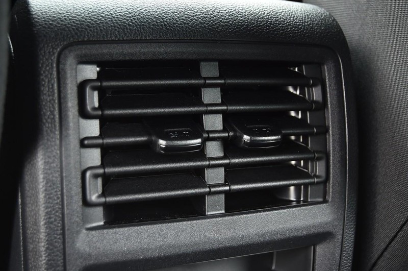 Volkswagen Golf GTI Vehicle Image 21
