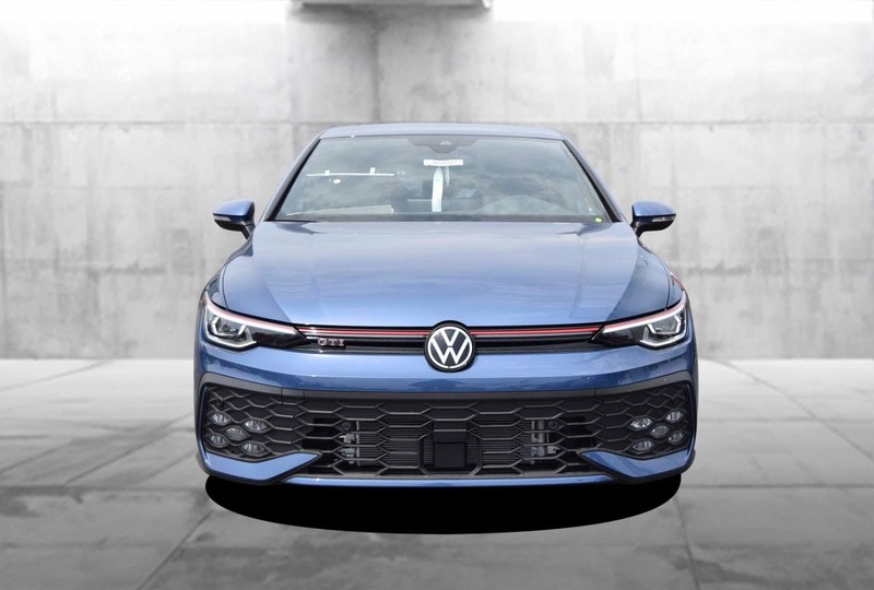 Volkswagen Golf GTI Vehicle Image 04