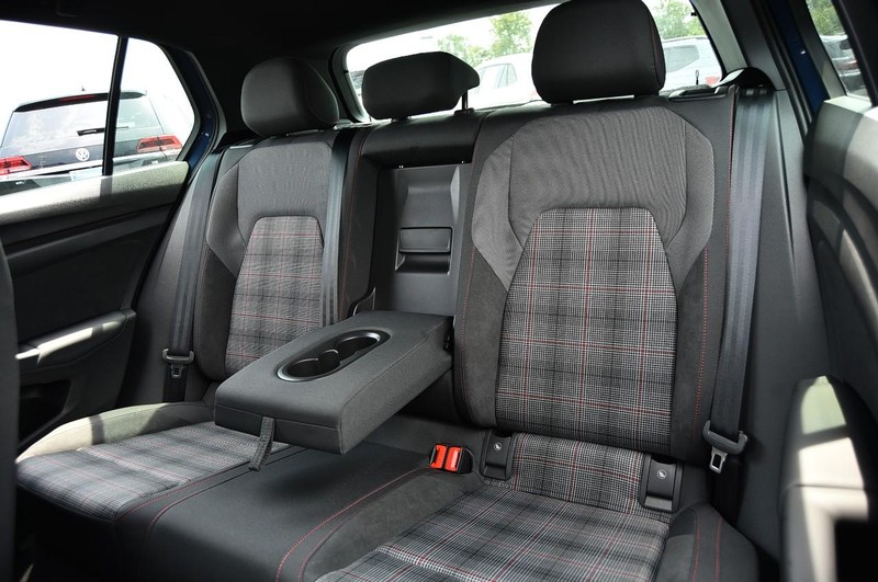 Volkswagen Golf GTI Vehicle Image 20