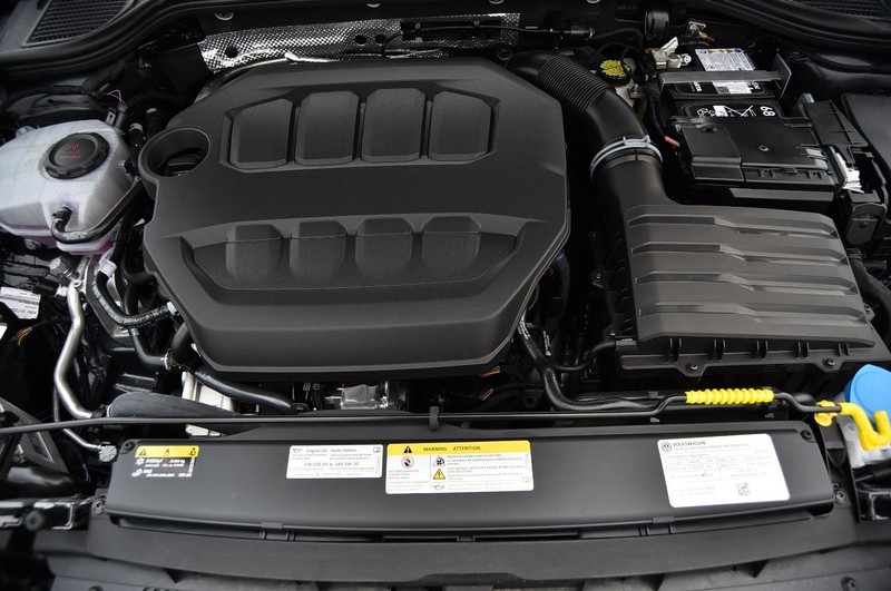 Volkswagen Golf GTI Vehicle Image 24