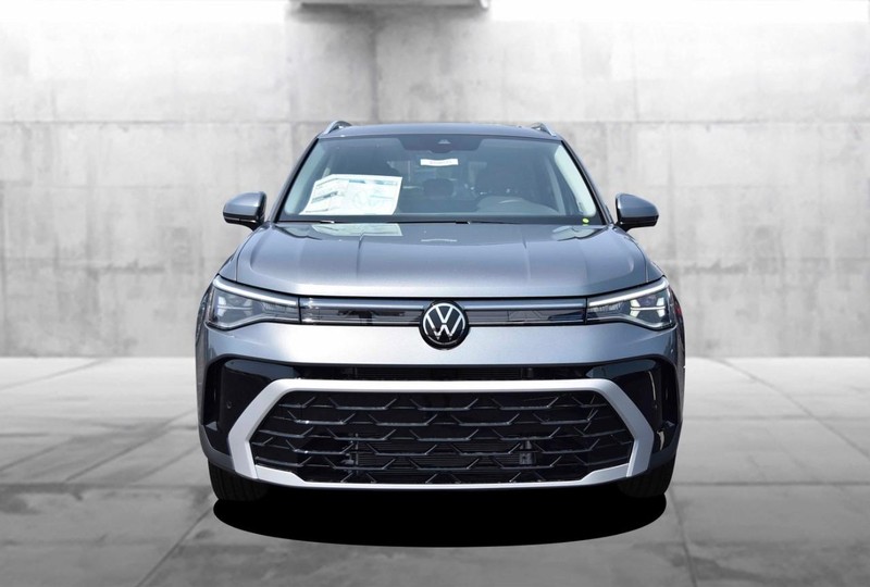 Volkswagen Taos Vehicle Image 04