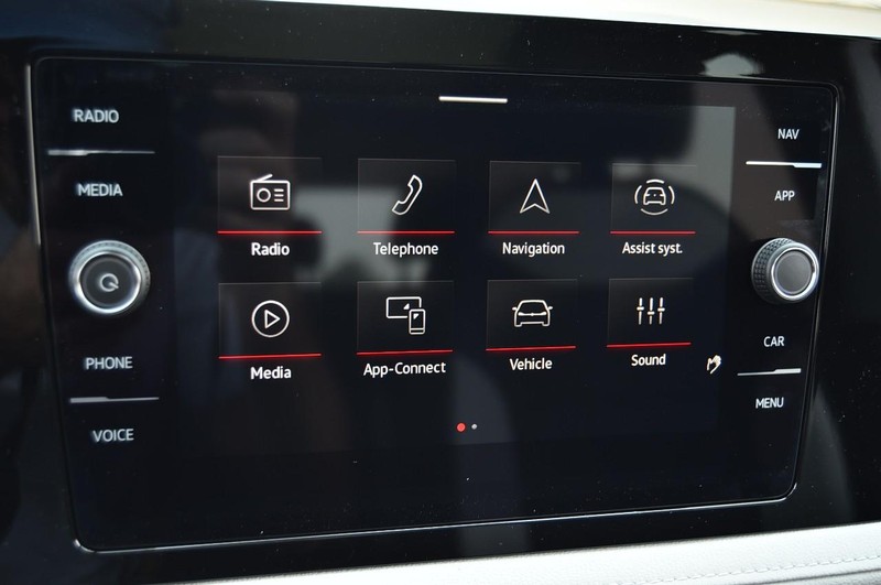 Volkswagen Taos Vehicle Image 13