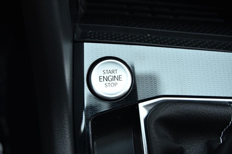 Volkswagen Taos Vehicle Image 16