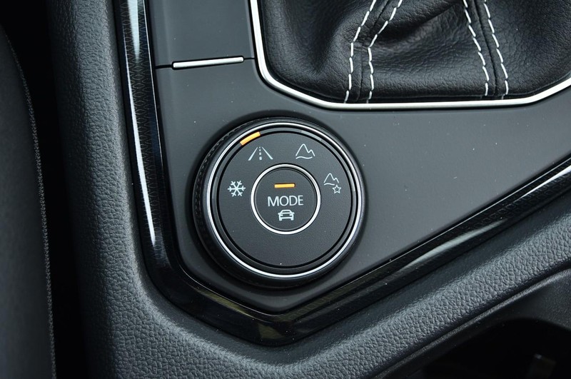 Volkswagen Taos Vehicle Image 17