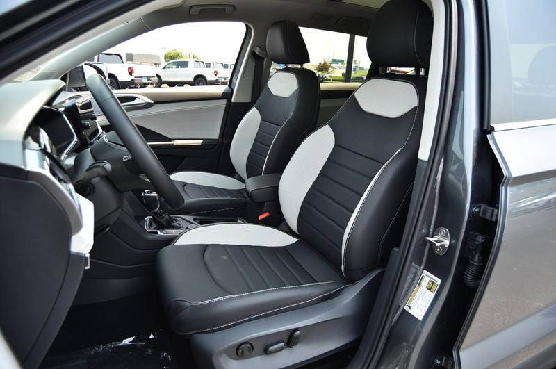 Volkswagen Taos Vehicle Image 19