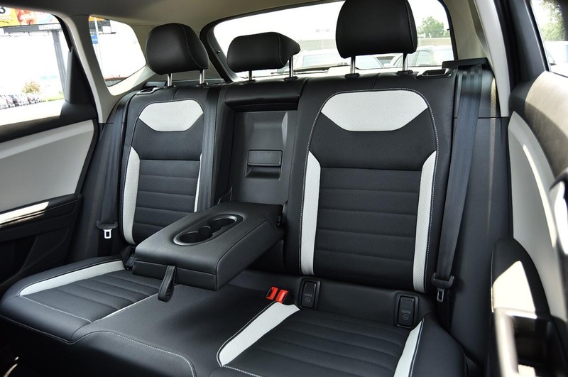 Volkswagen Taos Vehicle Image 22