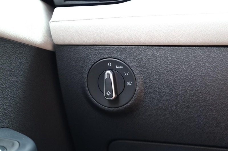 Volkswagen Taos Vehicle Image 21