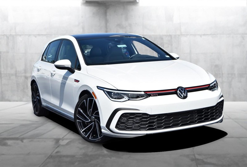Volkswagen Golf GTI Vehicle Image 02