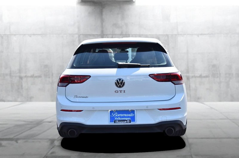 Volkswagen Golf GTI Vehicle Image 06