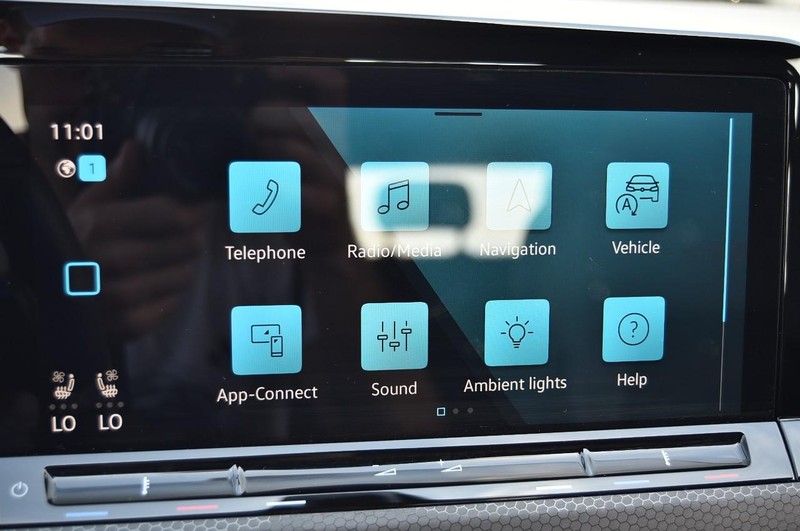 Volkswagen Golf GTI Vehicle Image 13