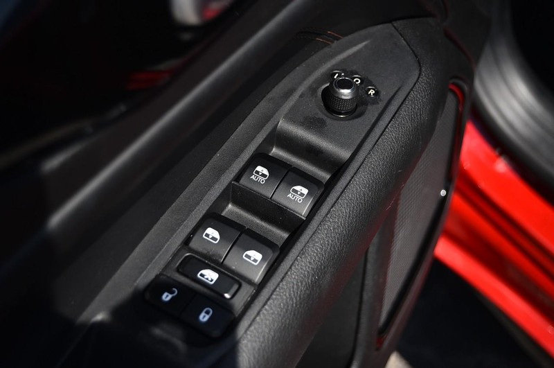 Jeep Compass Vehicle Image 08