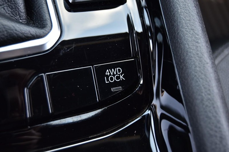 Jeep Compass Vehicle Image 17