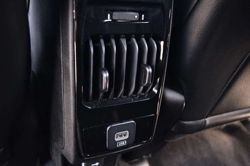 Jeep Compass Vehicle Image 23