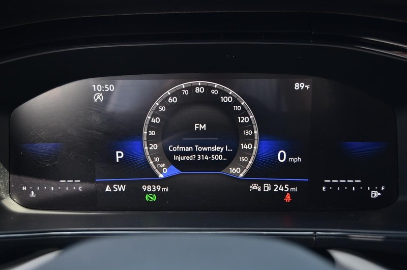 Volkswagen Taos Vehicle Image 12