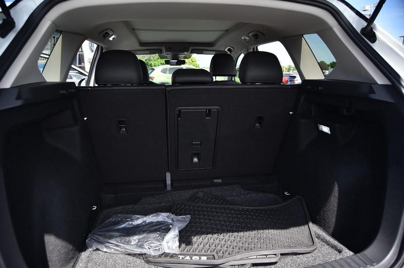 Volkswagen Taos Vehicle Image 25