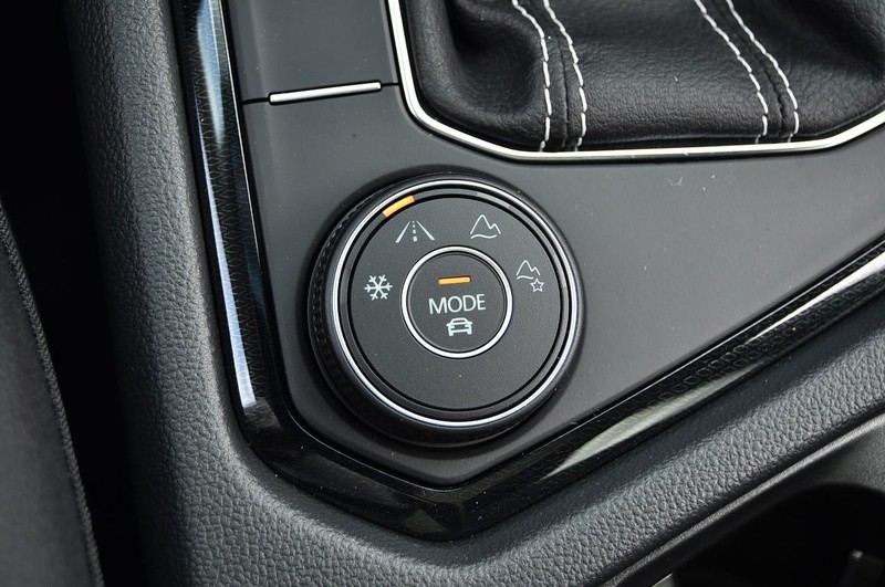Volkswagen Taos Vehicle Image 17