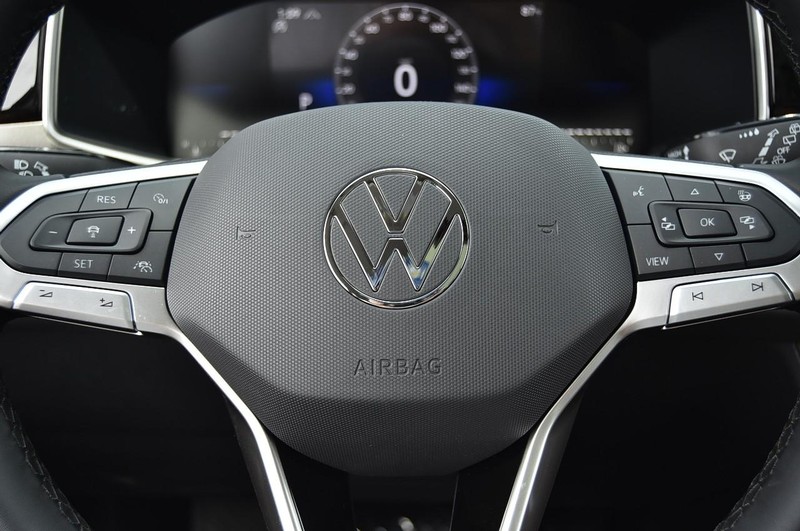 Volkswagen Taos Vehicle Image 18