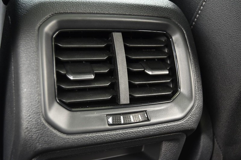 Volkswagen Taos Vehicle Image 23