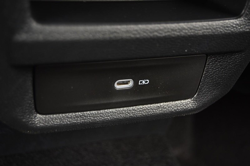 Volkswagen Taos Vehicle Image 24