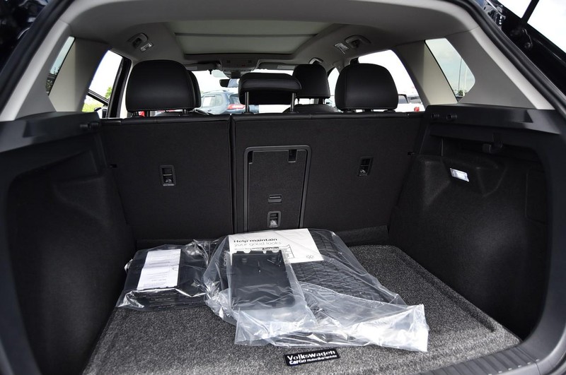 Volkswagen Taos Vehicle Image 25