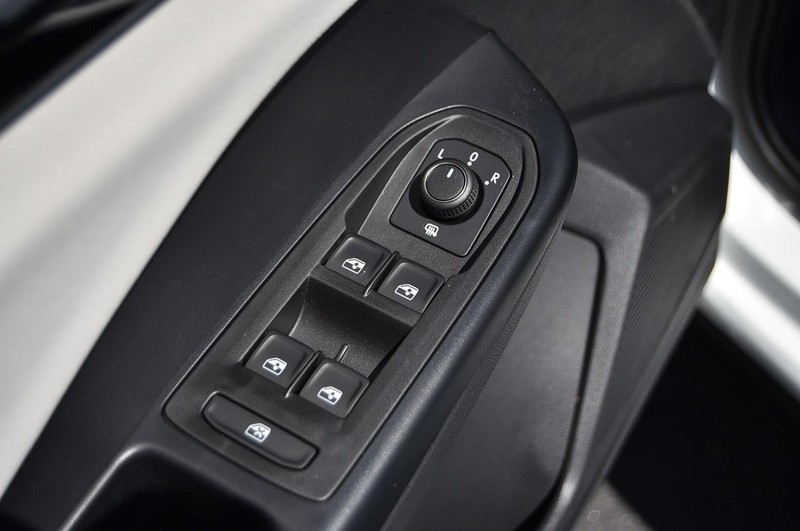 Volkswagen Taos Vehicle Image 08