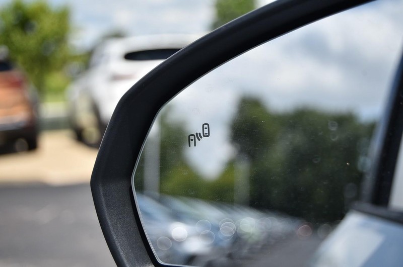 Volkswagen Taos Vehicle Image 09